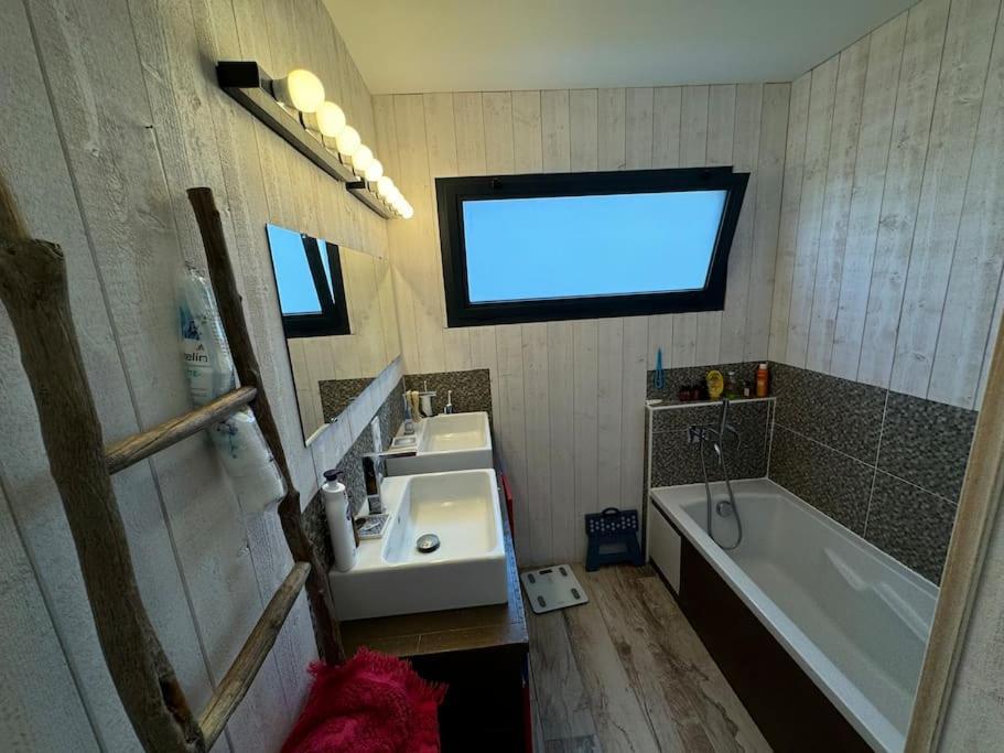 Luxury Villa With Pool And View Juvignac Esterno foto