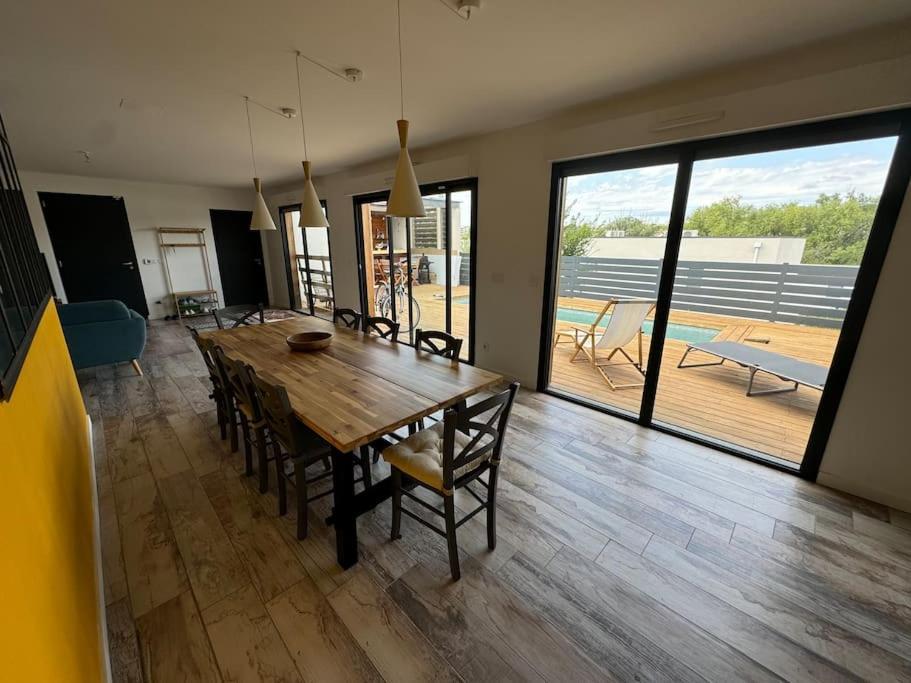 Luxury Villa With Pool And View Juvignac Esterno foto