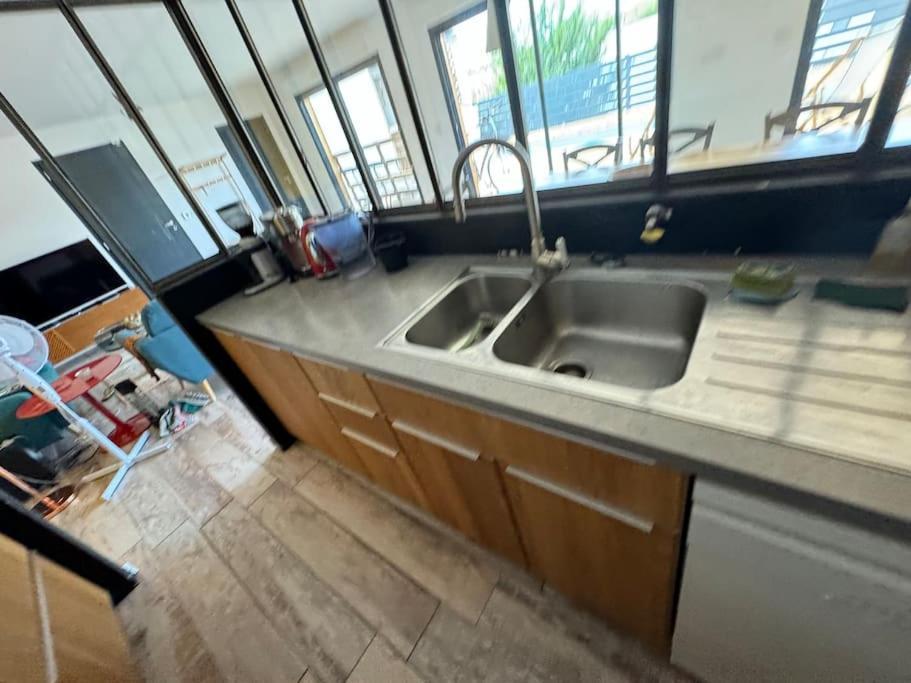 Luxury Villa With Pool And View Juvignac Esterno foto